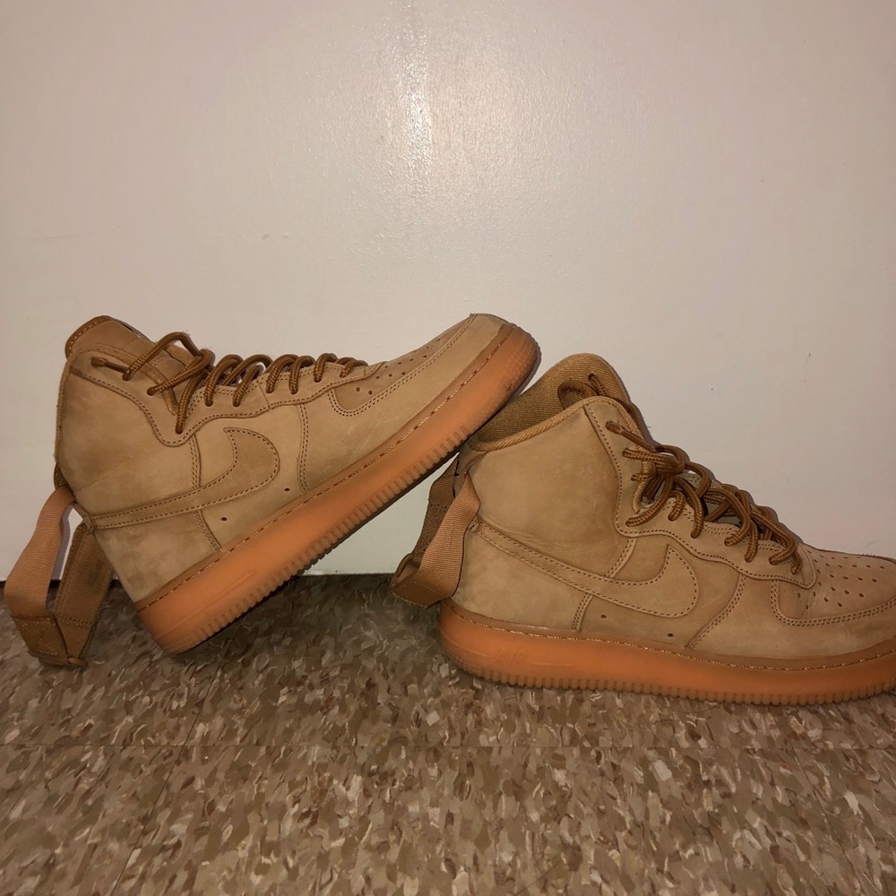 Nike Air Force 1 ‘07 LV8 WB ‘Flax’ - Picture 1 of 3